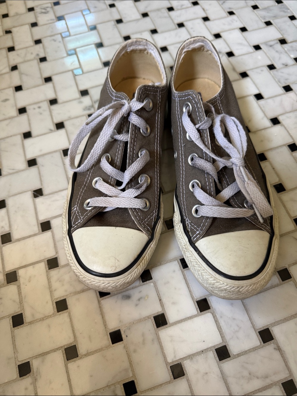 Converse Kids Low-Top Canvas Sneakers in Gray and White